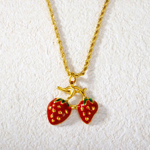 Nueva Cadena de clavícula de acero inoxidable que no se desvanece, collar con colgante de fresa que gotea aceite rojo de fruta dulce a la moda - Product Image 6