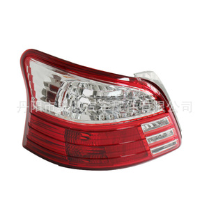 ไฟท้ายสำหรับรถยนต์โตโยต้า วีออส ปี 2010-2013 รุ่น OE 81551-0D360 แบบฮาโลเจน - Product Image 1