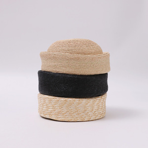 Chapeau de paille rond style rétro Hepburn, tissé en herbe naturelle de blé, avec logo personnalisé, protection solaire, pour la plage, design niche français décontracté - Product Image 3
