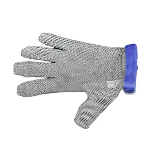 Chain mail gloves for butcher meat cutting