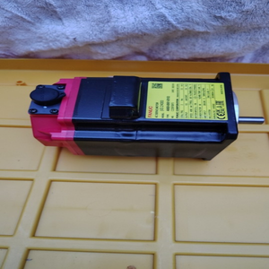 Motor Servo AC PLC A06B-0061-B103, 2/4000 Velocidades, 4000 RPM, 200-240V, con Garantía - Product Image 1