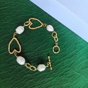 Hochwertiges Natürliches Süßwasserperlen Metall-Ketten Mode-Armband Trendiges 18K PVD Attraktives Damen-Schmuckstück - Product Image 2