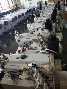 ZY 600-01DA Zoyer Small Flat Bed Direct Drive Auto Trimmer Interlock <b>Sewing</b> Machine - Product Image 3