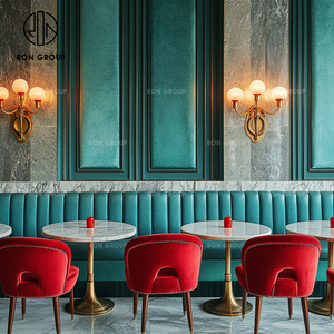 Tavolo Rotondo di Lusso con Piano in Marmo per Hotel Commerciali, Arredamento per Caffè e Ristoranti in Velluto Rosso e Verde, Tavolo e Sedia, Divano e Posti a Sedere - Product Image 2