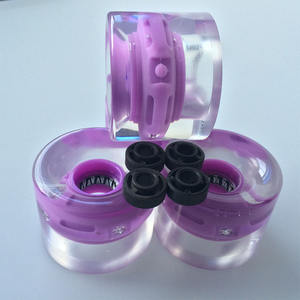 4 pièces/ensemble roues de planche à roulettes <span class=keywords><strong>Cruiser</strong></span> blanc Pro 60X45mm Led clignotant allument des roues pour planche à roulettes en <span class=keywords><strong>plastique</strong></span> de 22 pouces - Product Image 2