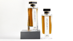 Nuevo Diseño de Lujo, Botella de Perfume Cuadrada de Vidrio de 100 ml, Transparente Mate con Grabado, Tapa de Zamac, Botella con Atomizador - Product Image 3