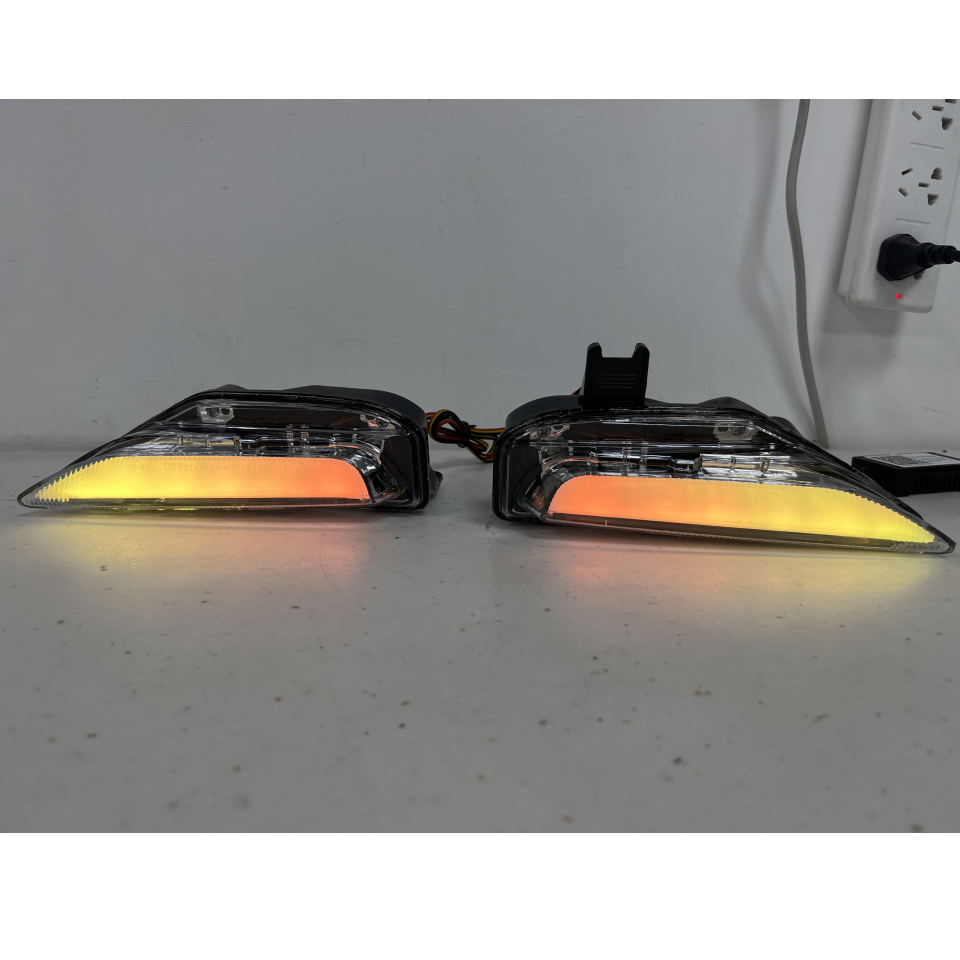 LUZ DEL PARACHOQUES DELANTERO