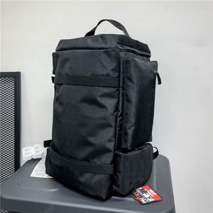 กระเป๋าเป้กีฬากันน้ำขนาดใหญ่พิมพ์โลโก้ตามสั่ง ปี 2023 ดีไซน์ทันสมัย แยกช่องแห้งเปียก มีสายสะพาย เหมาะสำหรับการท่องเที่ยวกลางแจ้ง - Product Image 6