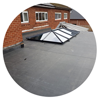 Applications commerciales, industrielles et résidentielles, membrane d'étanchéité en caoutchouc EPDM pour toiture plate, collée avec des adhésifs liquides
