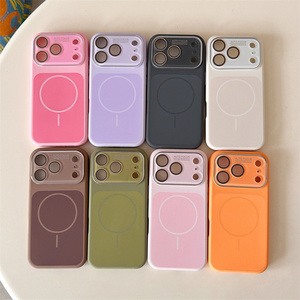 Coque de téléphone magnétique en silicone liquide avec protection d'objectif pour iPhone 17 16 15 Pro Max, dos texturé en caoutchouc et lin - Product Image 1