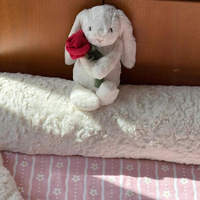 Jellcatt UK Wit Langorenig Konijn Pluche Speelgoed met Rode Roos Knuffeldier Cadeau voor Kerstmis, Thanksgiving, Valentijnsdag