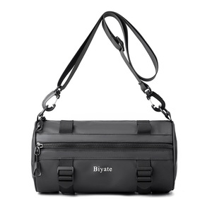 Nuevo Diseño Estilo Coreano Simple Multifuncional Cilíndrico Resistente al Agua Bolso Bandolera Deportivo de Moda para Hombre - Product Image 3