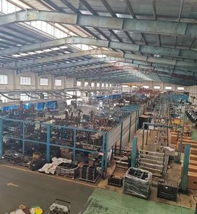 Высокий дорожный просвет 2 + 2 мест электрическая Гольф-кар с комплектом подъемника грузовое заднее сиденье для внедорожных курортов Аренда высокая производительность - Product Image 4