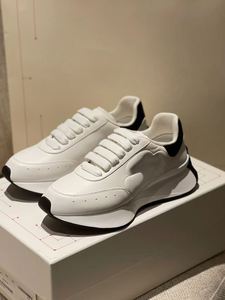 Calzado Deportivo Casual de Diseño Personalizado, Ligero, de Malla y Cuero Artificial de Alta Calidad, para Hombre y Mujer, Color Blanco, Estilo Slip-On - Product Image 5