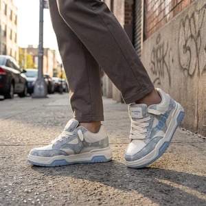 Zapatillas de Skate Casuales para Hombre 2026, Zapatillas Deportivas Transpirables de Caña Alta con Aumento de Altura Invisible, Venta al por Mayor - Product Image 1