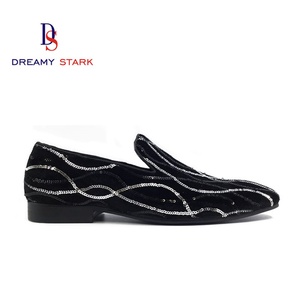 Chaussures Oxford pour homme en cuir véritable italien de haute qualité, fabriquées à la main, confortables, avec logo personnalisé, pour le bureau et la carrière - Product Image 5