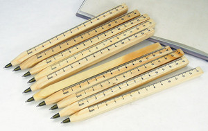 Bolígrafo Promocional con Logotipo, Ecológico, de Madera Maciza, Biodegradable, Cuadrado, para Firmas, con Escala Impresa - Product Image 3