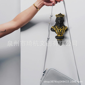 ตะขอแขวนผนังรูปหมากรุก คิง ควีน ทำจากเรซิ่น ของตกแต่งแปลกใหม่สำหรับบ้าน ห้องนอน ห้องนั่งเล่น สำนักงาน - Product Image 4