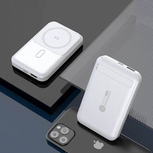 Mini banco de energía inalámbrico magnético portátil de la <span class=keywords><strong>mejor</strong></span> venta <span class=keywords><strong>para</strong></span> teléfono móvil <span class=keywords><strong>Cargador</strong></span> rápido inalámbrico de 15W con soporte <span class=keywords><strong>para</strong></span> exteriores - Product Image 5