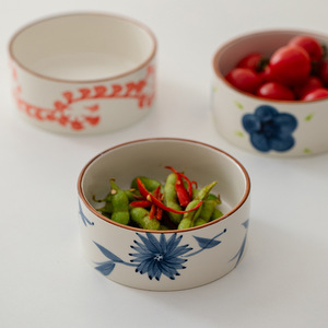 Bols en céramique peints à la main, décor floral sous glaçure, pour servir la nourriture à la maison - Product Image 3