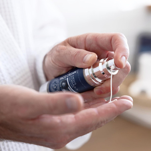 <span class=keywords><strong>Crema</strong></span> <span class=keywords><strong>idratante</strong></span> antietà con particelle 6-in-1 da <span class=keywords><strong>uomo</strong></span> confezione da 1 <span class=keywords><strong>crema</strong></span> per il viso di Aloe Vera per ridurre le rughe macchie scure borse per gli occhi - Product Image 4