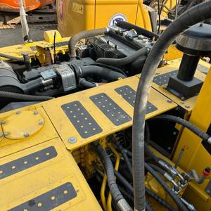 Les composants de noyau d'excavatrice de 20 tonnes de KOMATSU PC200-7 d'occasion de haute qualité incluent la pompe à engrenages de moteur pour des machines de construction - Product Image 5