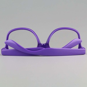 Venta al por mayor de moda de colores de alta calidad de plástico de luz Vintage gafas de sol Retro de moda de diseño de los hombres y las mujeres - Product Image 6