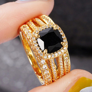 Ensemble de trois bagues carrées vintage pour hommes et femmes, bijoux de mode luxueux et tendance - Product Image 3