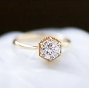 خاتم خطوبة كلاسيكي من الذهب الأصفر الخالص عيار 9/10/14/18/22 قيراط مع ألماس مختبري 1 قيراط معتمد من IGI للنساء - Product Image 2