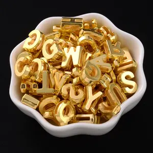 Manik-manik huruf logam warna emas a-z alfabet manik-manik nama awal untuk membuat perhiasan gelang Diy kerajinan tersedia