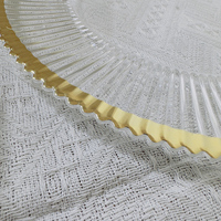 Assiettes rondes dorées en plastique de 13 pouces pour la décoration de table de mariage