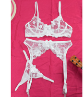 Ensemble soutien-gorge et culotte pour femmes, lingerie en dentelle, 3 pièces, soutien-gorge ouvert, string transparent, broderie florale, ensemble de soutien-gorge transparent