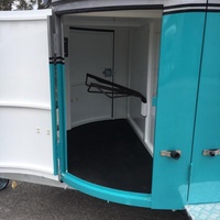 Remorque alimentaire de luxe haut de gamme en métal à 4 roues, remorquable pour 2 chevaux, avec auvent standard, pour le transport de snacks, hot-dogs et frites, 500 unités 1