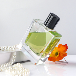 Flacon <span class=keywords><strong>de</strong></span> <span class=keywords><strong>parfum</strong></span> classique en verre transparent carré plat <span class=keywords><strong>de</strong></span> 100 ml avec bouchon noir brillant, pour les marques <span class=keywords><strong>de</strong></span> parfums <span class=keywords><strong>de</strong></span> luxe - Product Image 6