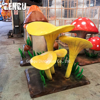 Décoration de plantes personnalisée Modèle animatronique de champignon de haute qualité pour parc naturel