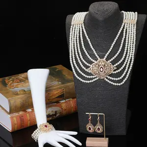 非洲女性水晶串珠项链套装尼日利亚婚礼镀金耳环手镯饰品套装