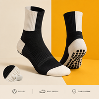 Chaussettes de football antidérapantes à profil mince, noires et ivoire, en Spandex et Nylon, avec semelle antidérapante, ajustement parfait pour les chaussures de football, talon et orteils renforcés