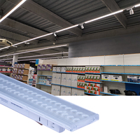 Rail d'éclairage de plafond à 4 fils monté en surface suspendu de conception moderne linéaire LED 220V