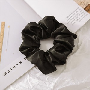 Ensemble de chouchous en satin de soie personnalisés <span class=keywords><strong>DLS</strong></span> avec logo, élastiques à cheveux brillants de luxe pour femmes et filles, vente en gros - Product Image 2