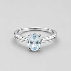 Anillo de Plata de Ley 925 con Topacio Azul Cielo - Clásico Solitario Ovalado de Cuatro Puntas - Product Image 2