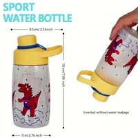 Bouteille d'eau sport pour enfant 500 ml en PC, anti-fuite et réutilisable avec poignée et bouchon à bouton, design portable