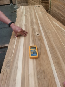 Pannello in Teak con Giunzione a Dita e Bordi Incollati - <span class=keywords><strong>Pannelli</strong></span> in <span class=keywords><strong>Legno</strong></span> <span class=keywords><strong>di</strong></span> Teak Massiccio <span class=keywords><strong>di</strong></span> Alta Qualità per Tavoli, Banconi e Mobili Personalizzati - Product Image 5