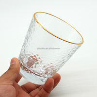 Verre à whisky texturé martelé avec bord doré, style Old Fashioned, pour cocktails, bourbon, bar, et lait
