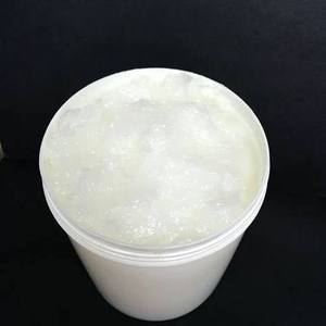 Factory Supply Bulk Yellow or White 8009-03-8 Petroleum Jelly - Product Image 3