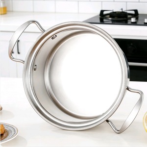 Olla de acero inoxidable dorada y plateada de 2.1L-4L, compatible con inducción, con tapa, para sopas y caldos. - Product Image 3