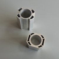 Profilés en aluminium extrudé anodisé, structure de charpente, composants d'assemblage usinés CNC sur mesure