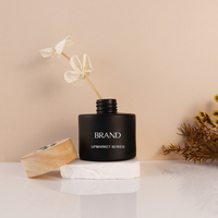 Vente en gros de flacons diffuseurs ronds 100ml 150ml 200ml avec bâtonnets et sérigraphie avec logo personnalisé