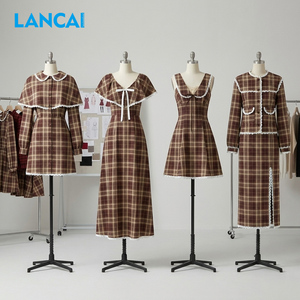 Vêtements sur mesure de haute qualité pour femmes, robe à carreaux décorée de haute couture, tissage direct, fournisseurs d'usine chinoise - Product Image 1