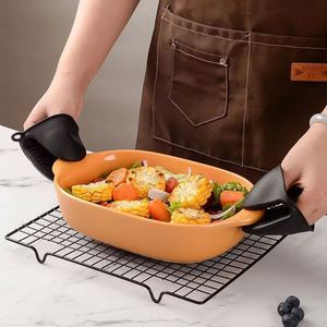 Oven Mitts Heat Resistant Anti-Scalding Non-Slip Gloves with Clips <b>Pot</b> <b>Holder</b> for Cooking and Baking - Product Image 2