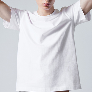 <span class=keywords><strong>T</strong></span>-<span class=keywords><strong>shirt</strong></span> con <span class=keywords><strong>taglio</strong></span> e cucitura Unisex bianco personalizzato Unisex 250 magliette squadrate con orlo grezzo Gsm - Product Image 2